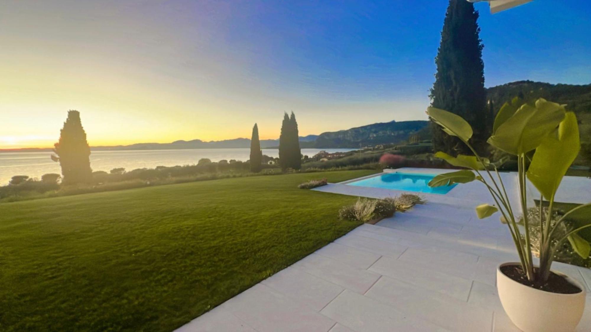 Villa F Bardolino Exterior photo