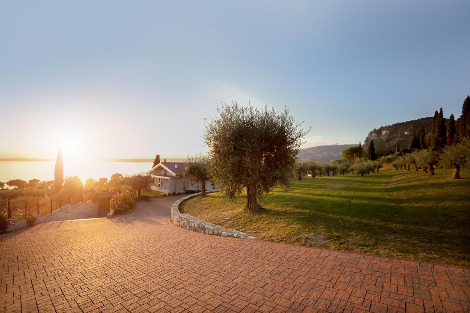 Villa F Bardolino Exterior photo
